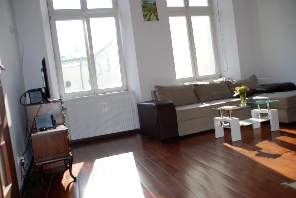 Apartment K22 *